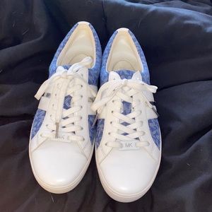 Size 7.5M Micheal kors shoes